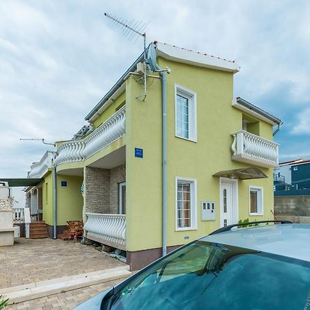 Apartments Mahnet Вир Экстерьер фото