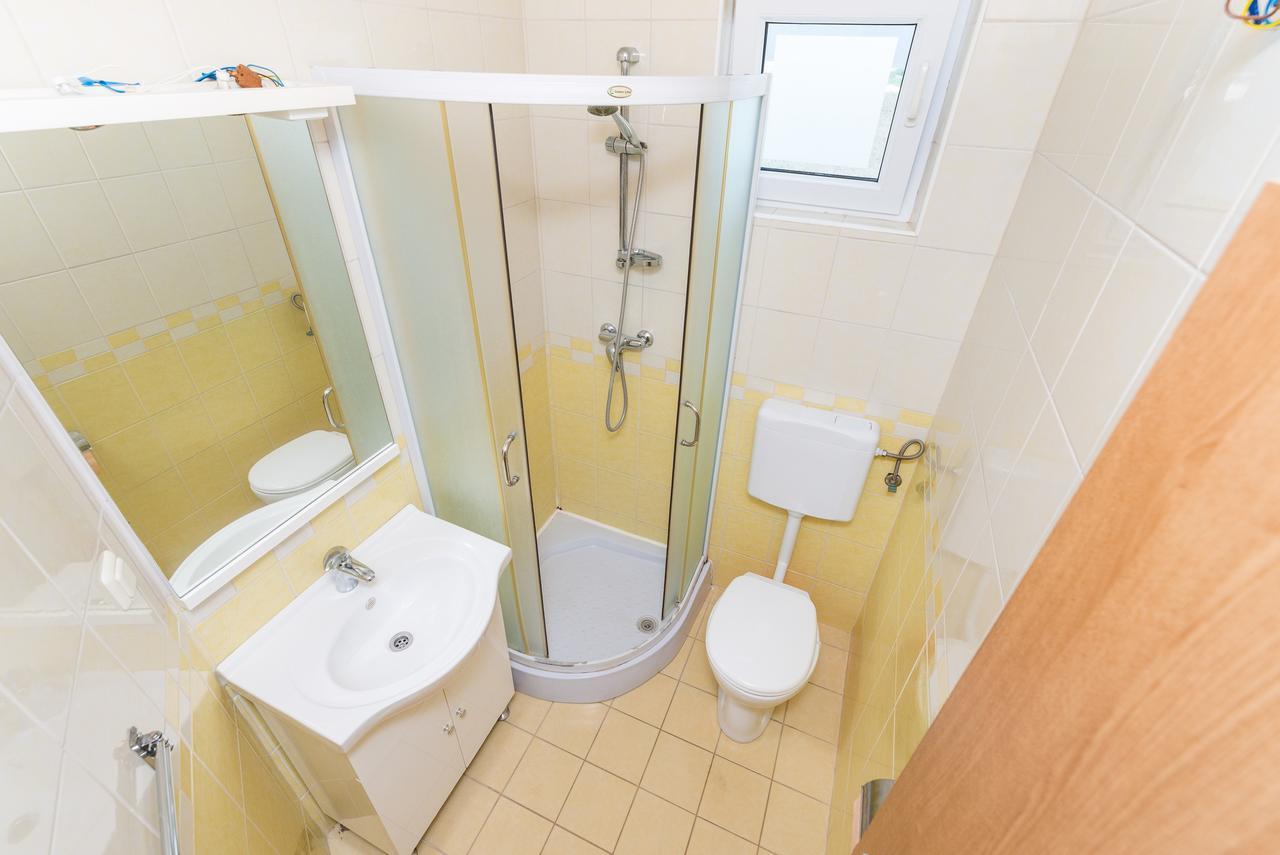 Apartments Mahnet Вир Экстерьер фото