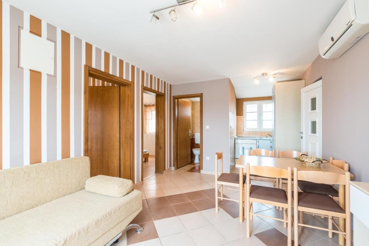 Apartments Mahnet Вир Номер фото